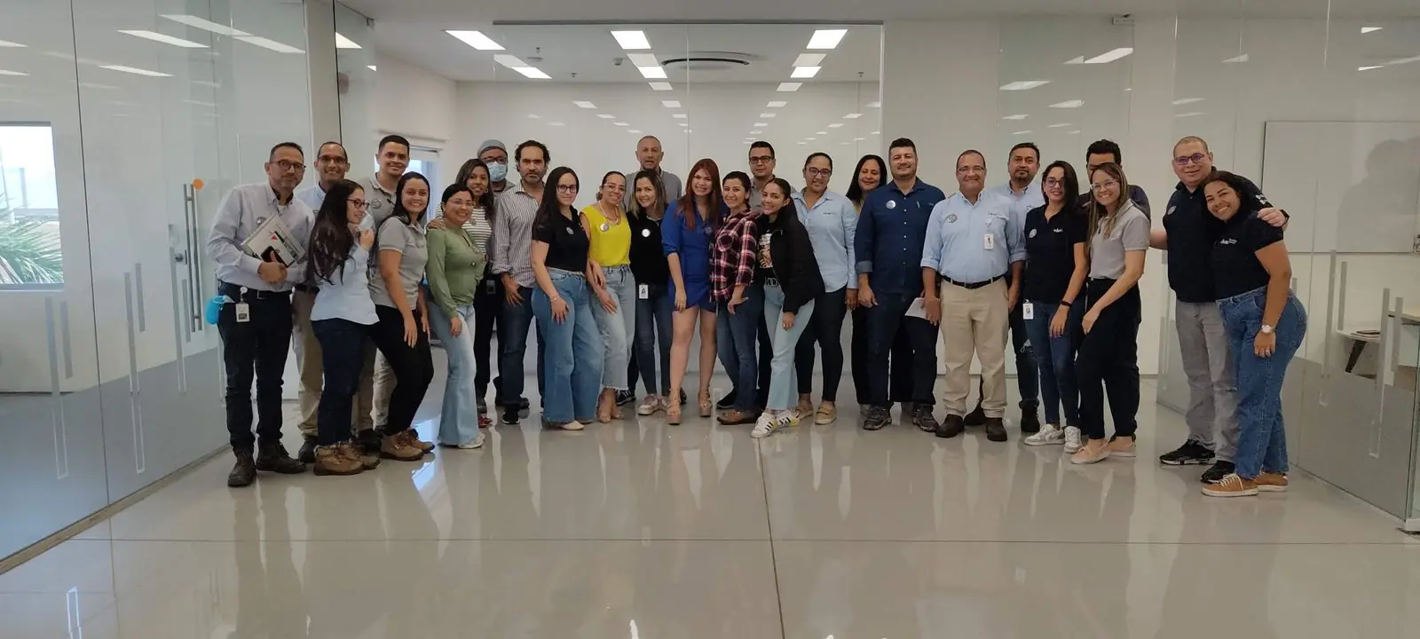 Equipo de un cliente de Cyrrus al cierre de un proyecto de transformación